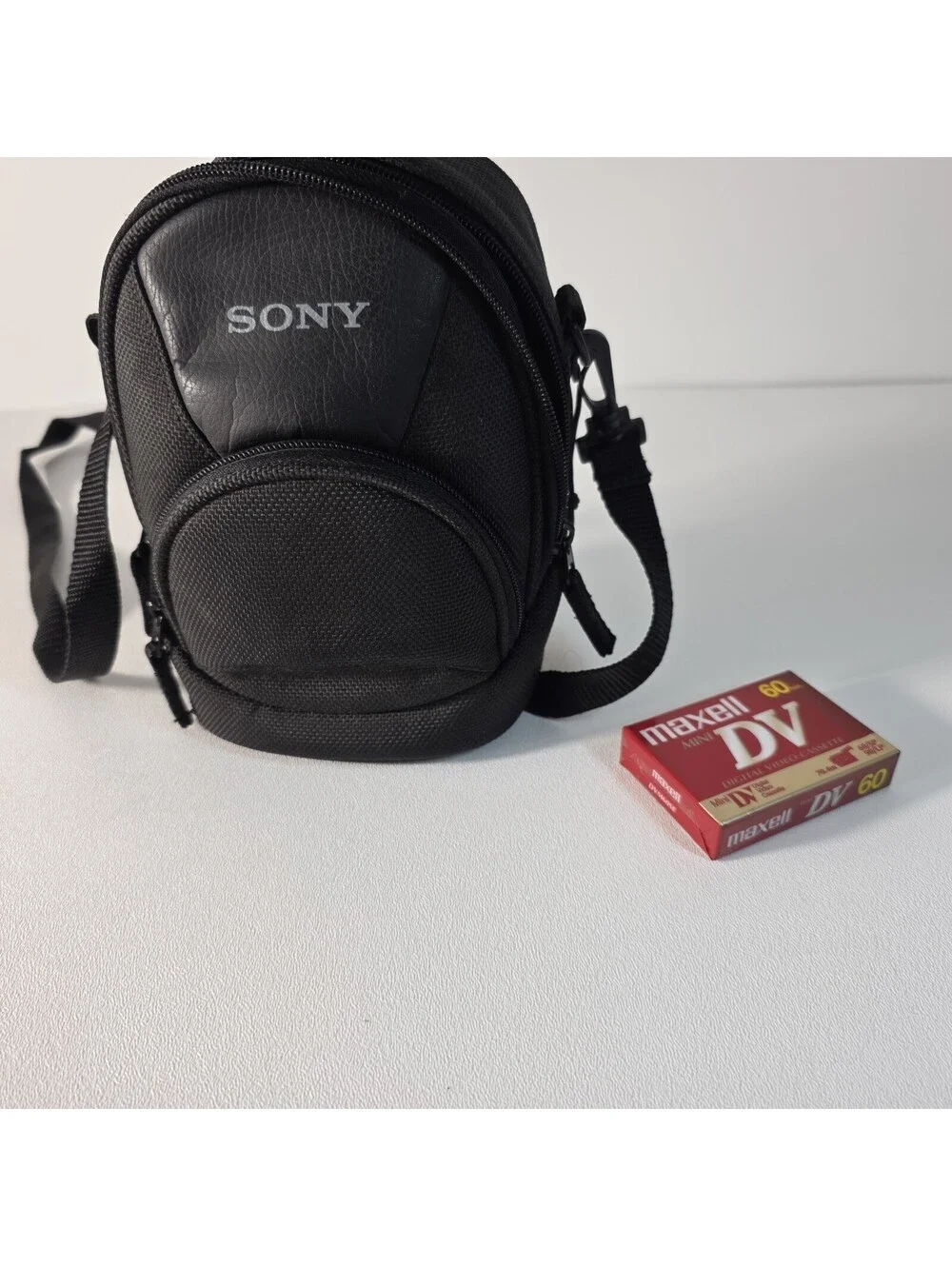 Sony DCR-HC21 MiniDV Handycam Digital Video Camera Recorder,Tested New Tape